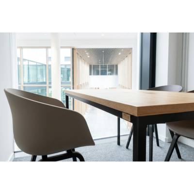 Grand bureau 180x90 cm bois et métal de réemploi - SEVE Mobilier