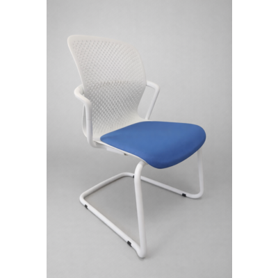 Fauteuil KEYN blanc assise bleue reconditionné - Herman MILLER