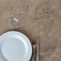 Mange-debout pied noir Ø60cm marbre grec - intérieur - RestooTab