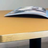 Plateau de table carré Ocre & laiton - RestooTab