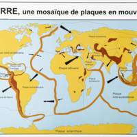 Planche éducative séismes et tsunamis et les plaques terrestres – Ulmann