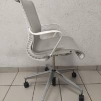 Lot de 2 fauteuils SETU Herman MILLER tout tissu crossing à roulettes reconditionné