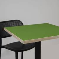 Table pied noir 70x70cm vert lime chants bois - intérieur - RestooTab