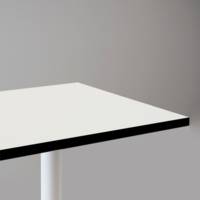 Table pied blanc 70x70cm blanc chants noir - intérieur - RestooTab